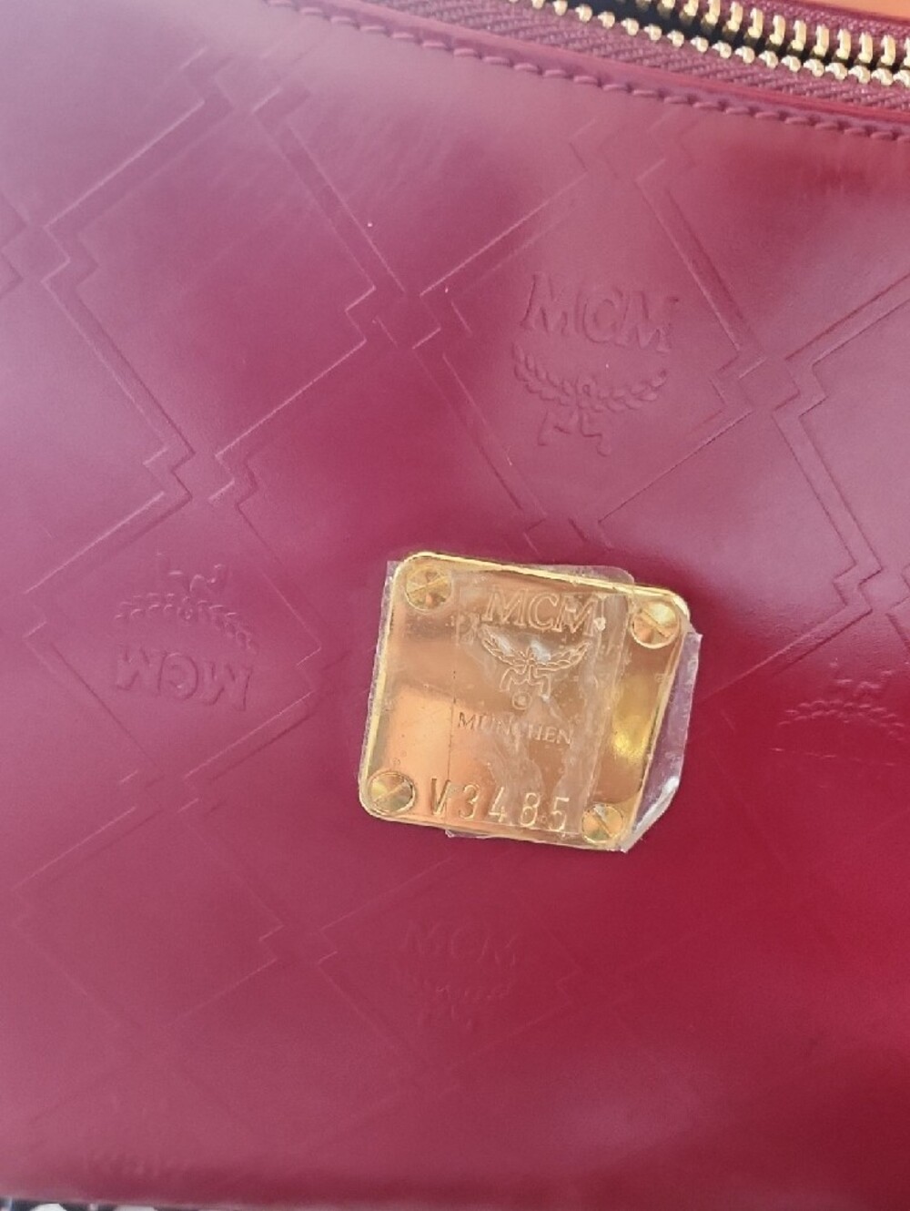 MCM Rare Red Shoulder Bag with Gold Accent - Picture 5 of 9
